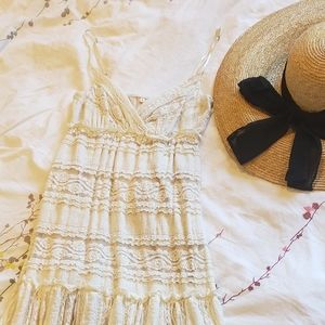 NWOT Romantic lace style maxi Dress